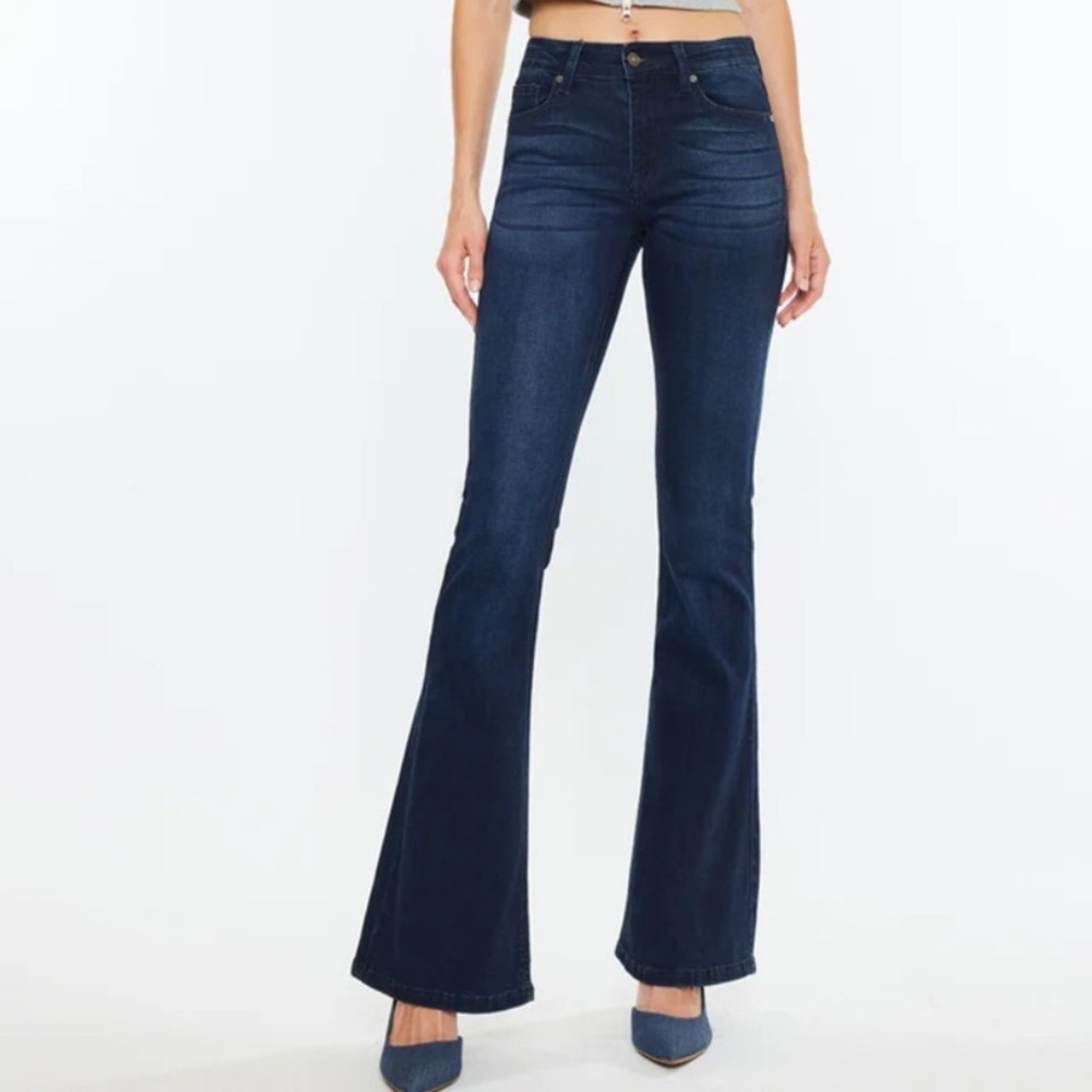 NWT KanCan Trisha Mid Rise Classic Flare Jeans 7/27 Blue